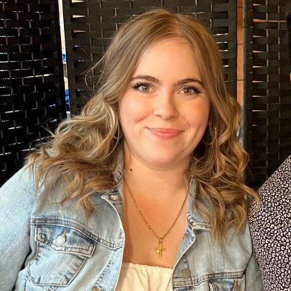 Meet your Posher, Katie - Picture 1 of 1